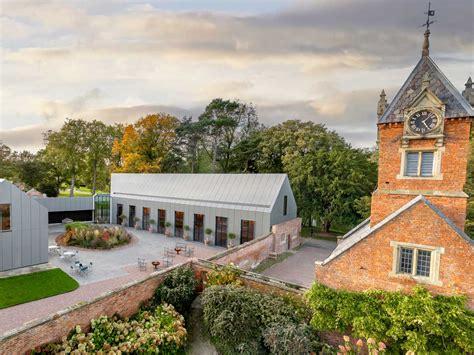 cheshire wedding   venue  history  dorfold hall