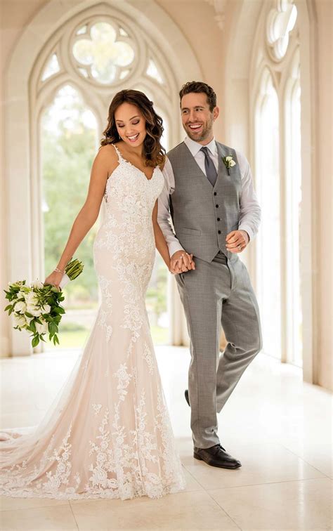 Classic Lace Fit-and-Flare Wedding Dress | Stella York Wedding Dresses