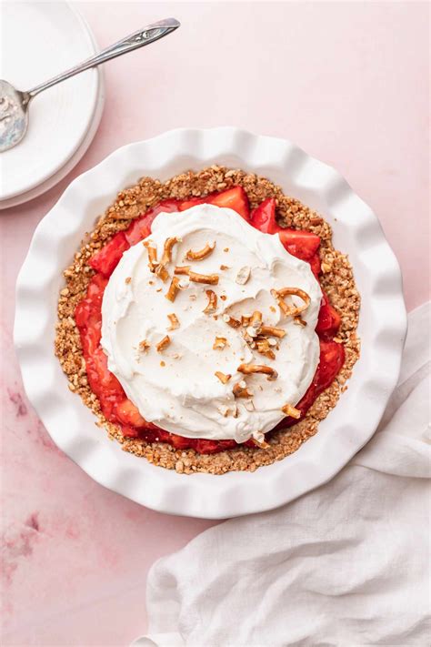 Strawberry Pretzel Pie Recipe