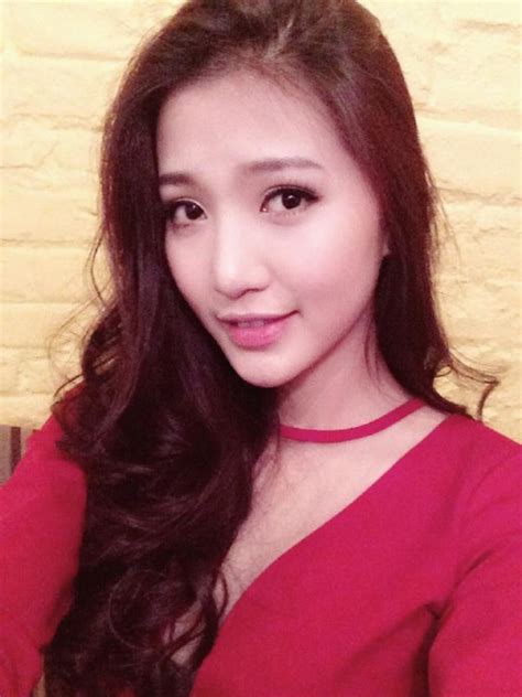 Nh Ng Hot Girl Vi T S H U G Ng M T V Line Th I Th Ng Hot Girl Mat V Line Cam Nhon