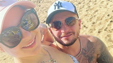 Magdalena Naro Na Pokaza A Zdj Cie W Bikini Kadr Wywo A Lawin Pyta Wystarczy Niewinny Gest