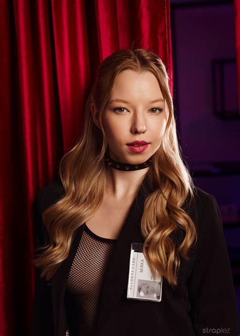 Casey Nohrman Mirka Come Closer Straplez Come Closer Casey Nohrman Mirka Medium Porn