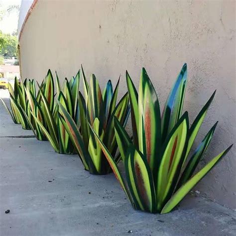 Tequila Rustic Sculpture Tequila Rustic Sculpture Metal Agave Plant