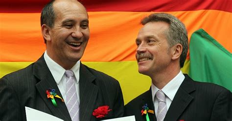 La Carta De Felicitaci N Del Papa Francisco A Una Pareja Gay Gener Una Ins Lita Desmentida Del