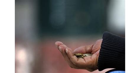 Богата рентиерка проси в центъра на Пазарджик