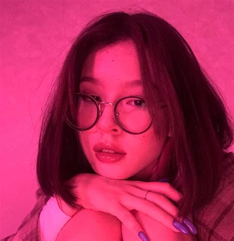 Lezzy Bunny слив nude фото Онлифанс голая асмрщица Lezzy Bunny ASMR видео с Patreon