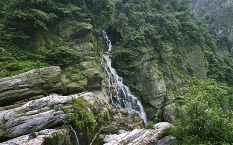 風景圖集：江西廬山瀑布雄奇壯麗被譽為中國最秀麗的十大瀑布之一 每日頭條