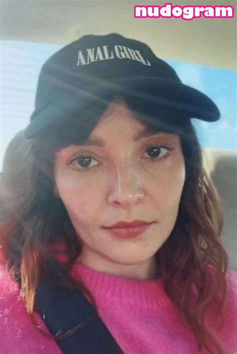 Lauren Mayberry Laurenevemayberry Nude Leaks Onlyfans Photo