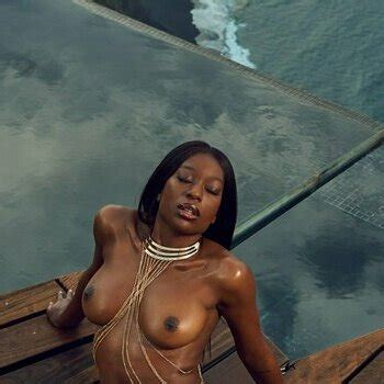 Linda Nobat Iamlindadt Nude Leaks TheFappening
