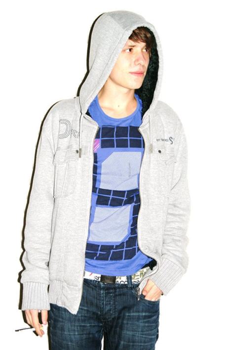 Caues un homme ans Saint maur des fossés jeune puceau cherche gay actif pour ere fois