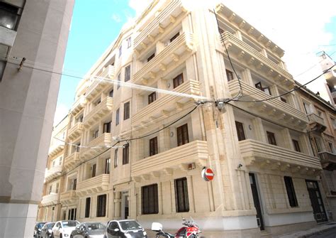 Sliema: Triq Sir George Borg — Buildings of Malta