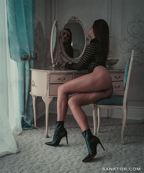 Vikki Nude In Christmas Party Free Sanktor Picture Gallery At Elite Babes