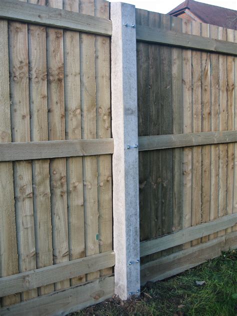 Domestic Fencing Richard Stubbs Fencing Services