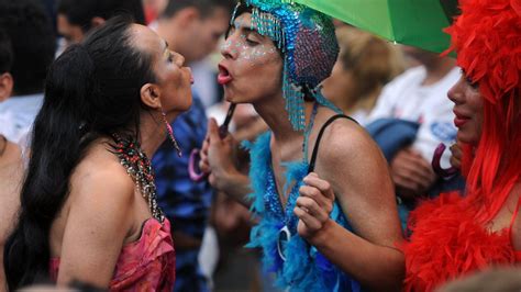 Tras La Pol Mica Por Los Dichos De Aguer Argentina Defiende Derechos Del Colectivo Gay