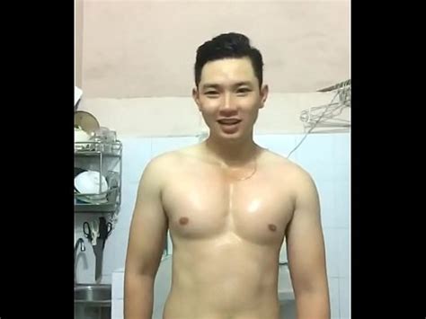 Trai ẹp tắm XVIDEOS