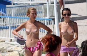 Beach Candid Bikini Topless Nude Girls HQ Pics Page