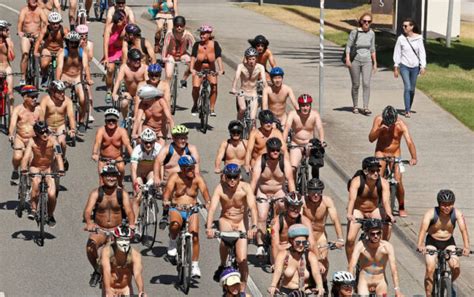 World Naked Bike Ride czyli jazda bez majtek w Londynie już dzisiaj Polish Express