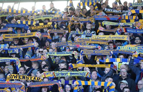 Eintracht Braunschweig Vor Kellerduell Heftige Attacke auf Löwen Fans