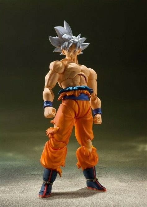 Dragon Ball Super Figuras Deluxe Goku Ultra Instinct Juguetesland