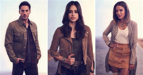 Roswell New Mexico Meet The 2019 Cast Characters Actors And Story Details