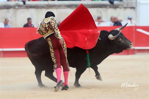 Roca Rey triunfa en el emotivo adiós de Thomas Dufau que pasea una