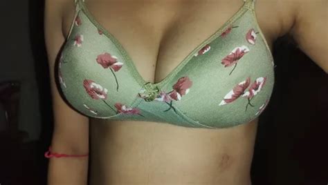 Hot Indian Desi Wife Solo Solo Fucked By The Dildo And Give Deep Blowjob And Suck Her Hot Small