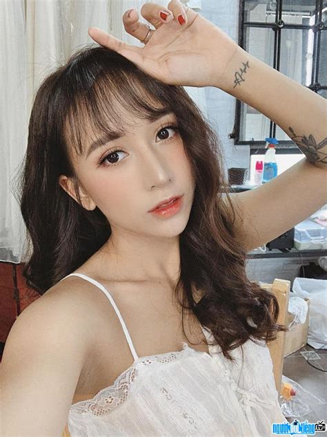 Hot girl Mai Hồng Anh