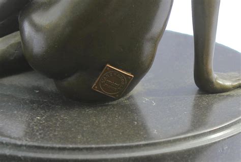 Bronze Naked Lady On Marble Base Signed L Art Bronze Qualite France S At Stdibs L Art