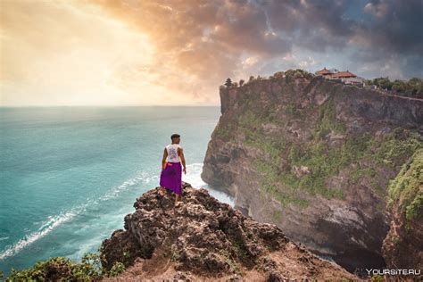 Храм Pura Luhur Uluwatu Храм Улувату Лухур Улувату