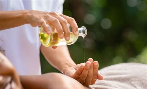 A Minute Full Body Hot Oil Massage For People Daddys Deals