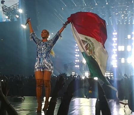 Beyonc Hace Vibrar A La Arena Monterrey Durante Su Primera