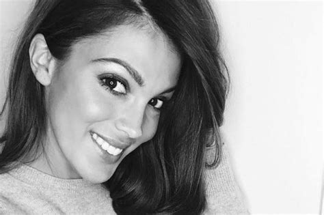 Iris Mittenaere plus sexy que jamais en bikini à Bali NextPlz