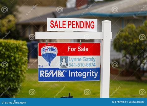 Remax Integrity For Sale Sign Pending Editorial Stock Photo Image Of