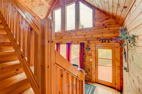 Bearly Naked Log Cabin Gatlinburg TN Cabin Cozy Mountain Cabins