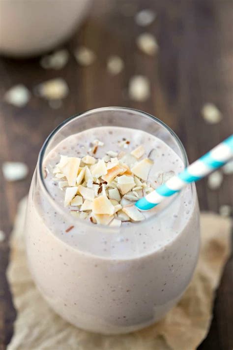 Chocolate Almond Coconut Banana Smoothie I Heart Eating