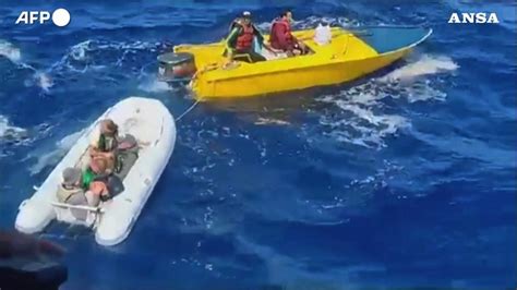 Ecuador Barca A Vela Naufraga Nel Pacifico Otto Velisti Danesi