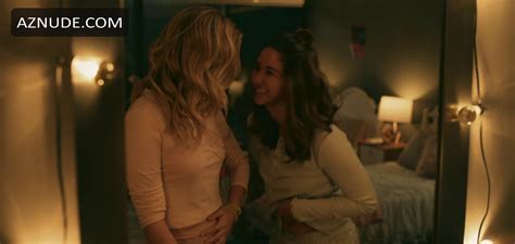 ALEXA ARCHUNDIA Nude AZNude