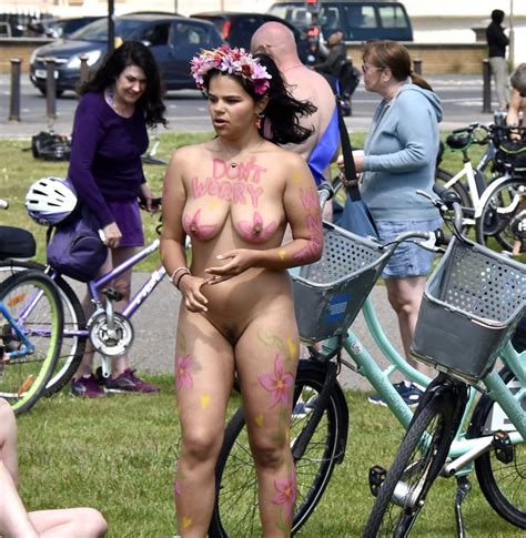 Busty Slut Meleasha Naked Big Tits ShesFreaky