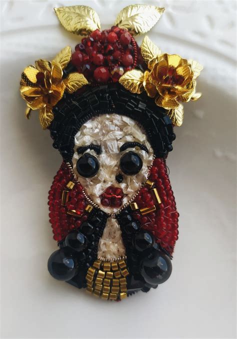 Брошь фрида