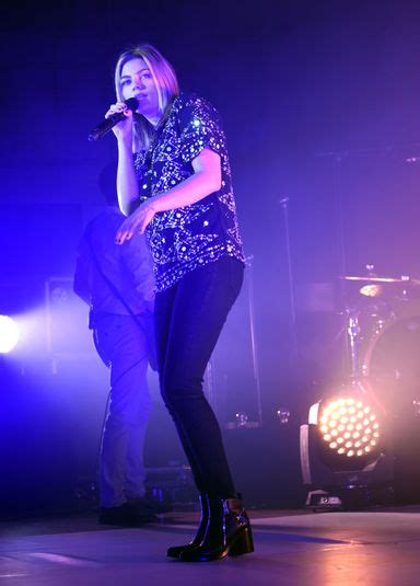 Louane a enchanté ses fans au Bikini ladepeche fr