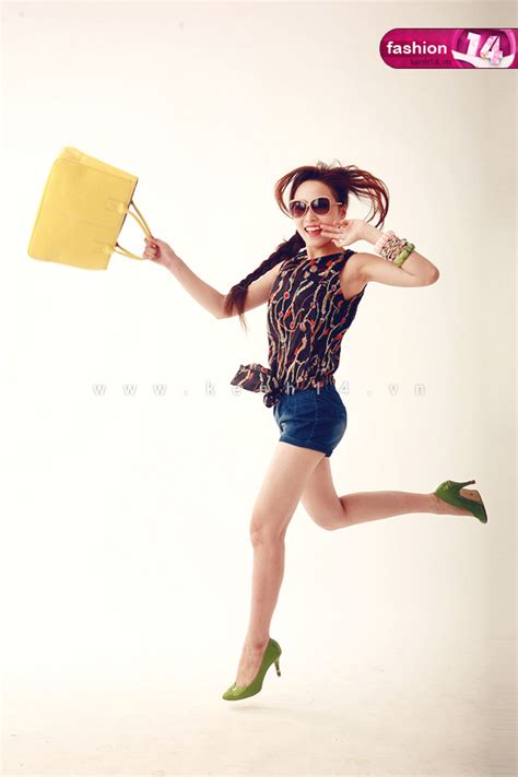 Mix trang phục cực chuẩn cùng bikini