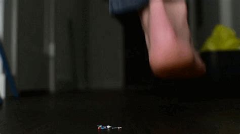 New Model German MILF Unaware Walkby Crush MOV Amateur Soles Giantess And Footjobs