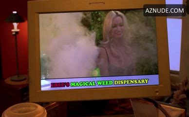 Mindy Robinson Veronica Ricci Breasts Lesbian Scene In Lizzie Borden S Revenge Aznude