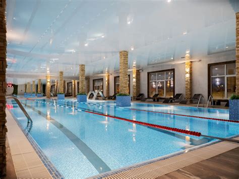 Аквазона, фитнес с бассейном – Ohana Новомосковский