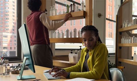 iMac 2023 z Apple M3 oficjalnie. Cena i specyfikacja techniczna