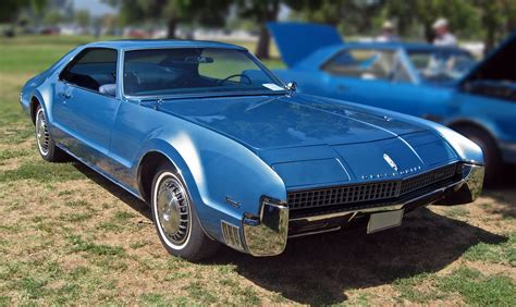 1967 Oldsmobile Toronado - Information and photos - MOMENTcar