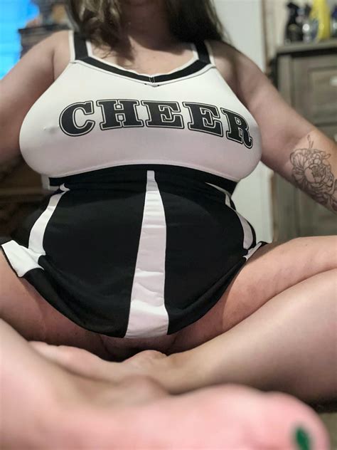 Come Have Fun With This Naughty Milf Thick White Girls HAPPY BOOTY