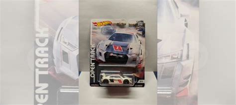 Hot wheels premium audi R8 LMS Open Track купить в Москве Хобби и отдых Авито