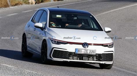 La Nouvelle Volkswagen Golf Gti Se D Voile Pratiquement Sans Camouflage