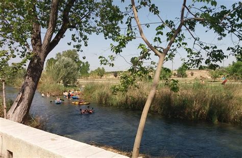 El área recreativa L Explanada de Riba roja de Túria un rincón